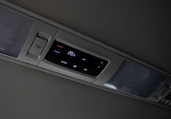 Подержанный автомобиль Volkswagen Caravelle 2021 года (19 фото)