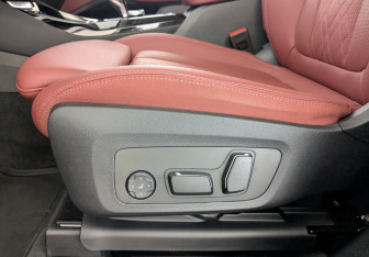 Подержанный автомобиль BMW X3 2024 года (20 фото)