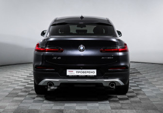 Подержанный автомобиль BMW X4 2019 года (6 фото)