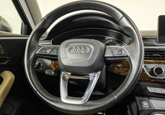 Подержанный автомобиль Audi A4 Sedan 2016 года (14 фото)