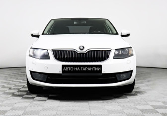 Подержанный автомобиль Skoda Octavia Liftback 2016 года (2 фото)