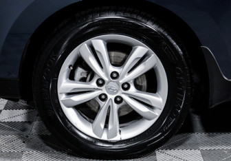 Подержанный автомобиль Hyundai ix35 2010 года (15 фото)