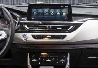 Подержанный автомобиль Changan CS75 2021 года (15 фото)