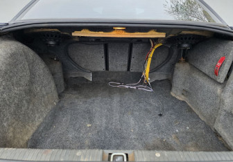 Подержанный автомобиль Opel Omega Sedan 2000 года (14 фото)