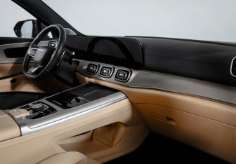 Подержанный автомобиль Jaecoo J8 2024 года (9 фото)