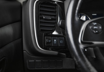 Подержанный автомобиль Mitsubishi Outlander 2013 года (9 фото)