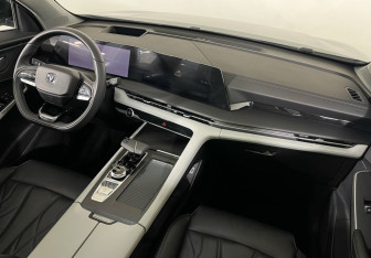 Подержанный автомобиль Changan CS75PLUS 2024 года (9 фото)