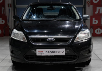 Подержанный автомобиль Ford Focus Sedan 2011 года (2 фото)