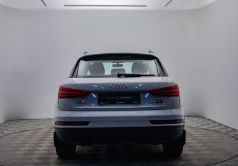 Подержанный автомобиль Audi Q3 2016 года (6 фото)