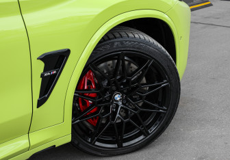 Подержанный автомобиль BMW X4 M 2022 года (32 фото)