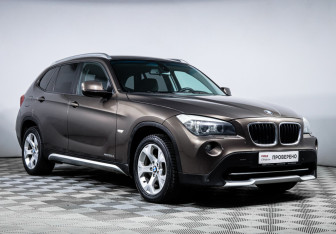 Подержанный автомобиль BMW X1 2012 года (3 фото)