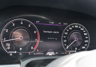 Подержанный автомобиль Volkswagen Touareg 2020 года (18 фото)