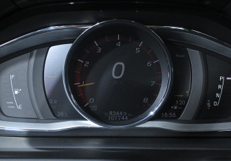 Подержанный автомобиль Volvo S60 2017 года (11 фото)