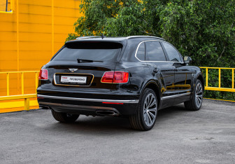 Подержанный автомобиль Bentley Bentayga 2016 года (4 фото)