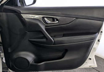 Подержанный автомобиль Nissan X-Trail 2019 года (25 фото)