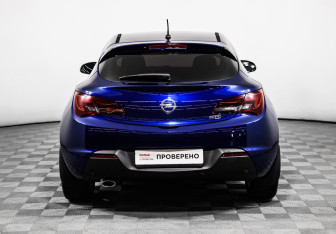 Подержанный автомобиль Opel Astra Hatchback 2014 года (6 фото)