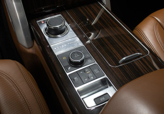 Подержанный автомобиль Land Rover Range Rover 2013 года (18 фото)