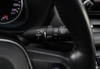 Подержанный автомобиль Toyota RAV4 2020 года (22 фото)