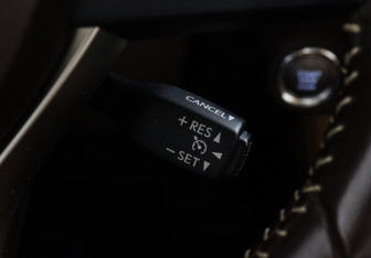 Подержанный автомобиль Lexus RX 2017 года (15 фото)