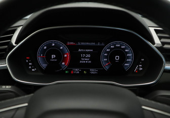 Подержанный автомобиль Audi Q3 Sportback 2022 года (25 фото)