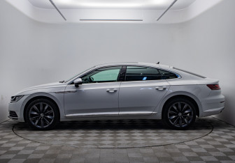 Подержанный автомобиль Volkswagen Arteon 2020 года (2 фото)