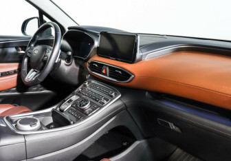 Подержанный автомобиль Hyundai Santa Fe 2021 года (6 фото)