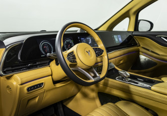 Подержанный автомобиль Voyah Dream 2023 года (10 фото)