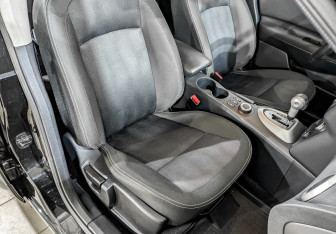 Подержанный автомобиль Nissan Qashqai 2013 года (23 фото)