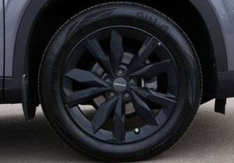 Подержанный автомобиль Omoda C5 2024 года (24 фото)