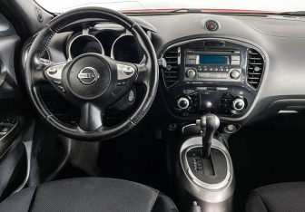 Подержанный автомобиль Nissan Juke 2012 года (12 фото)