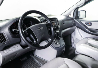 Подержанный автомобиль Hyundai Grand Starex 2018 года (11 фото)