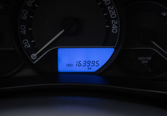Подержанный автомобиль Toyota Corolla Sedan 2014 года (12 фото)