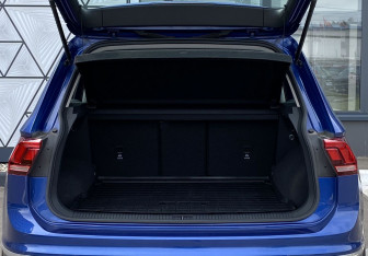 Подержанный автомобиль Volkswagen Tiguan 2021 года (10 фото)