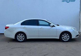 Подержанный автомобиль Chevrolet Epica 2011 года (4 фото)