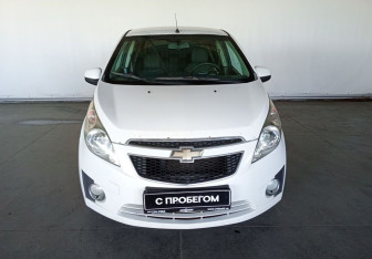 Подержанный автомобиль Chevrolet Spark 2014 года (2 фото)