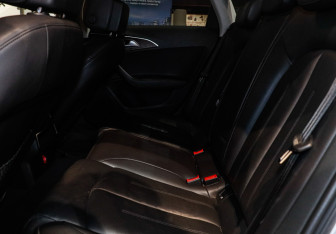 Подержанный автомобиль Audi A6 Sedan 2015 года (8 фото)