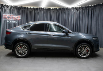 Подержанный автомобиль Geely Tugella 2023 года (4 фото)