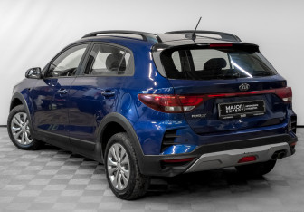 Подержанный автомобиль Kia Rio Hatchback 2021 года (7 фото)