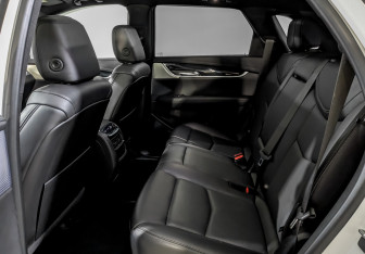 Подержанный автомобиль Cadillac XT5 2021 года (12 фото)