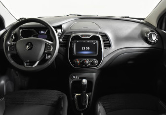 Подержанный автомобиль Renault Kaptur 2020 года (9 фото)