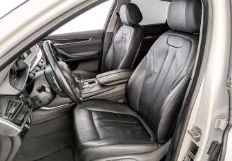Подержанный автомобиль BMW X6 2019 года (21 фото)