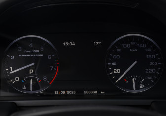 Подержанный автомобиль Land Rover Range Rover 2011 года (13 фото)