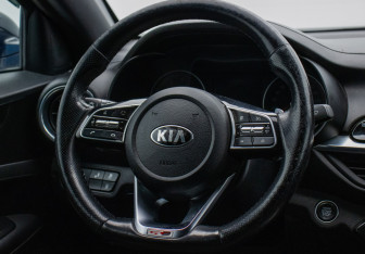 Подержанный автомобиль Kia Cerato Sedan 2020 года (15 фото)