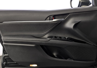 Подержанный автомобиль Toyota Camry Sedan 2023 года (19 фото)