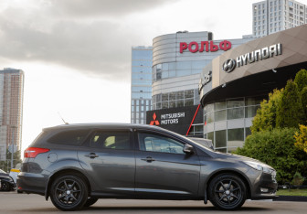Подержанный автомобиль Ford Focus Wagon 2019 года (3 фото)