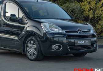 Подержанный автомобиль Citroen Berlingo 2014 года (15 фото)