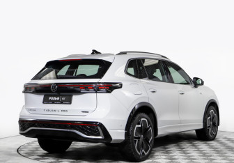 Подержанный автомобиль Volkswagen Tiguan 2024 года (4 фото)