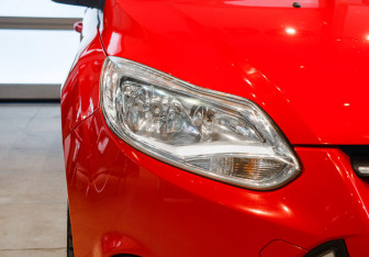 Подержанный автомобиль Ford Focus Hatchback 2012 года (21 фото)