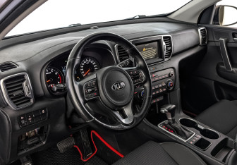 Подержанный автомобиль Kia Sportage 2018 года (15 фото)