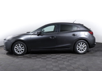 Подержанный автомобиль Mazda 3 Hatchback 2016 года (3 фото)